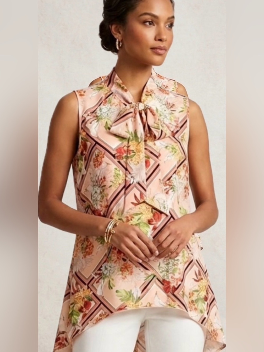 Cha Cha Vente Floral Geometric High-Low Tie-Neck Sleeveless Blouse / Tunic Top L